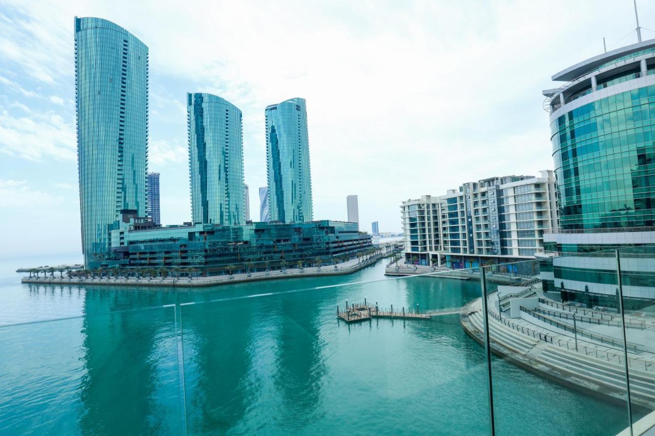 Hotel Charthouse Bahrain Al Manamah Esterno foto The residential complex of Al Bandar