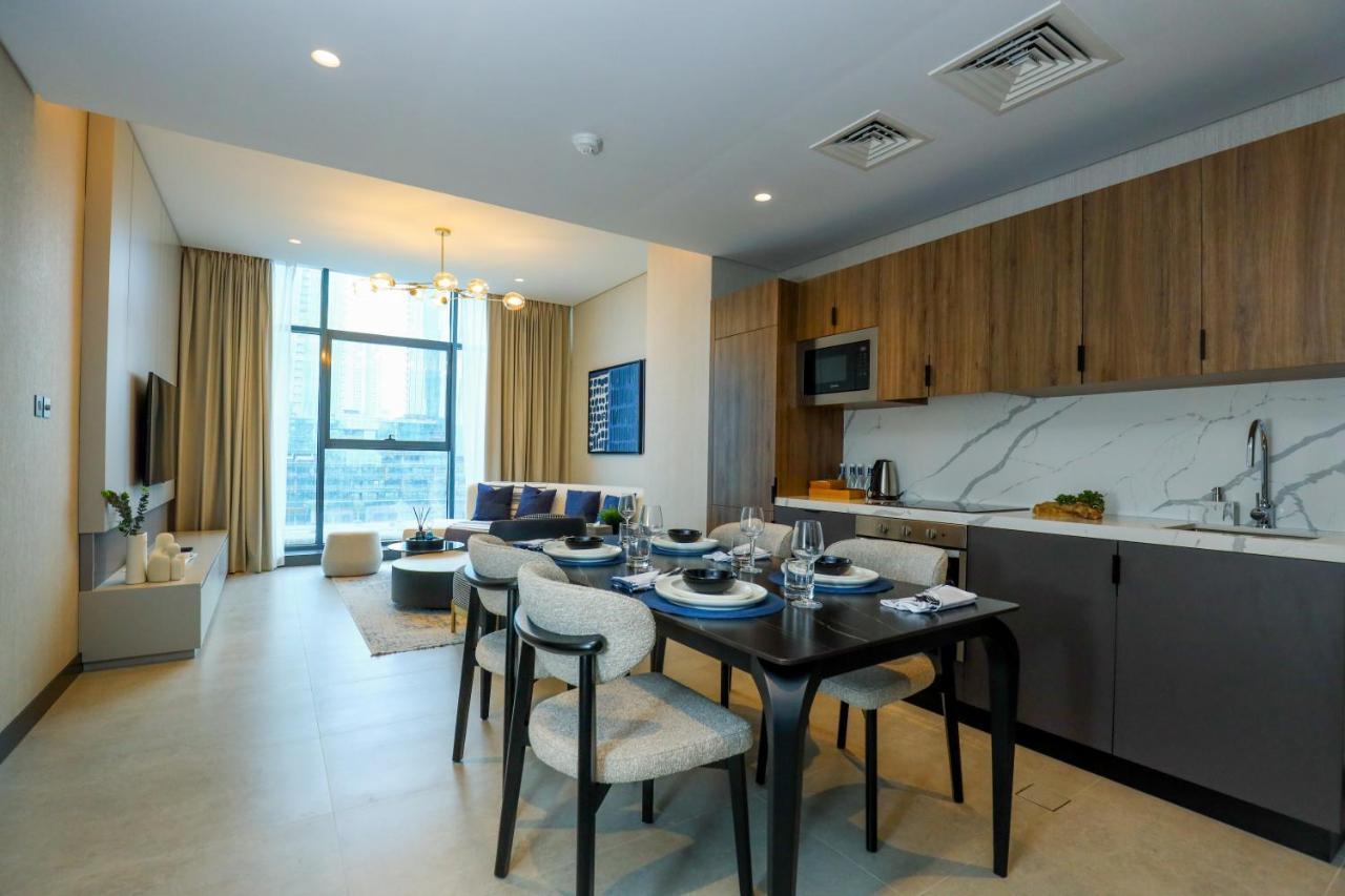 Hotel Charthouse Bahrain Al Manamah Esterno foto A typical apartment