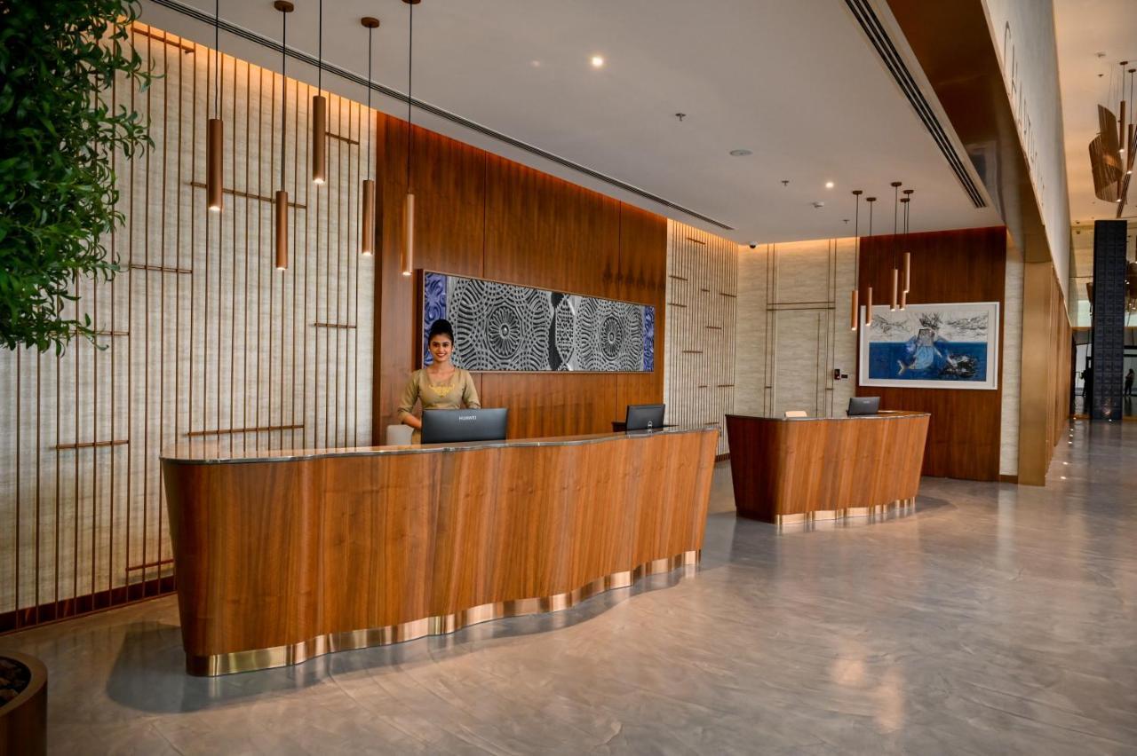 Hotel Charthouse Bahrain Al Manamah Esterno foto The lobby of the hotel