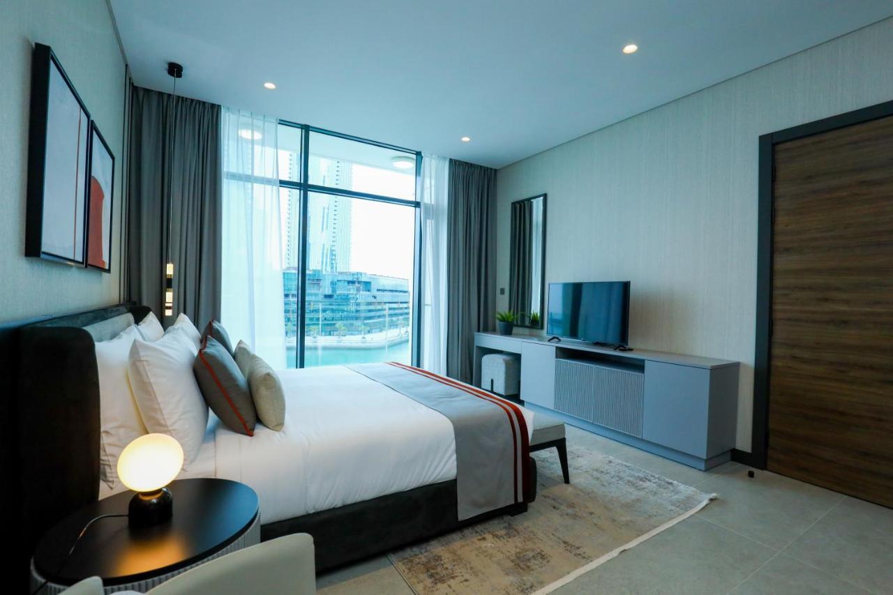 Hotel Charthouse Bahrain Al Manamah Esterno foto A bedroom at the hotel