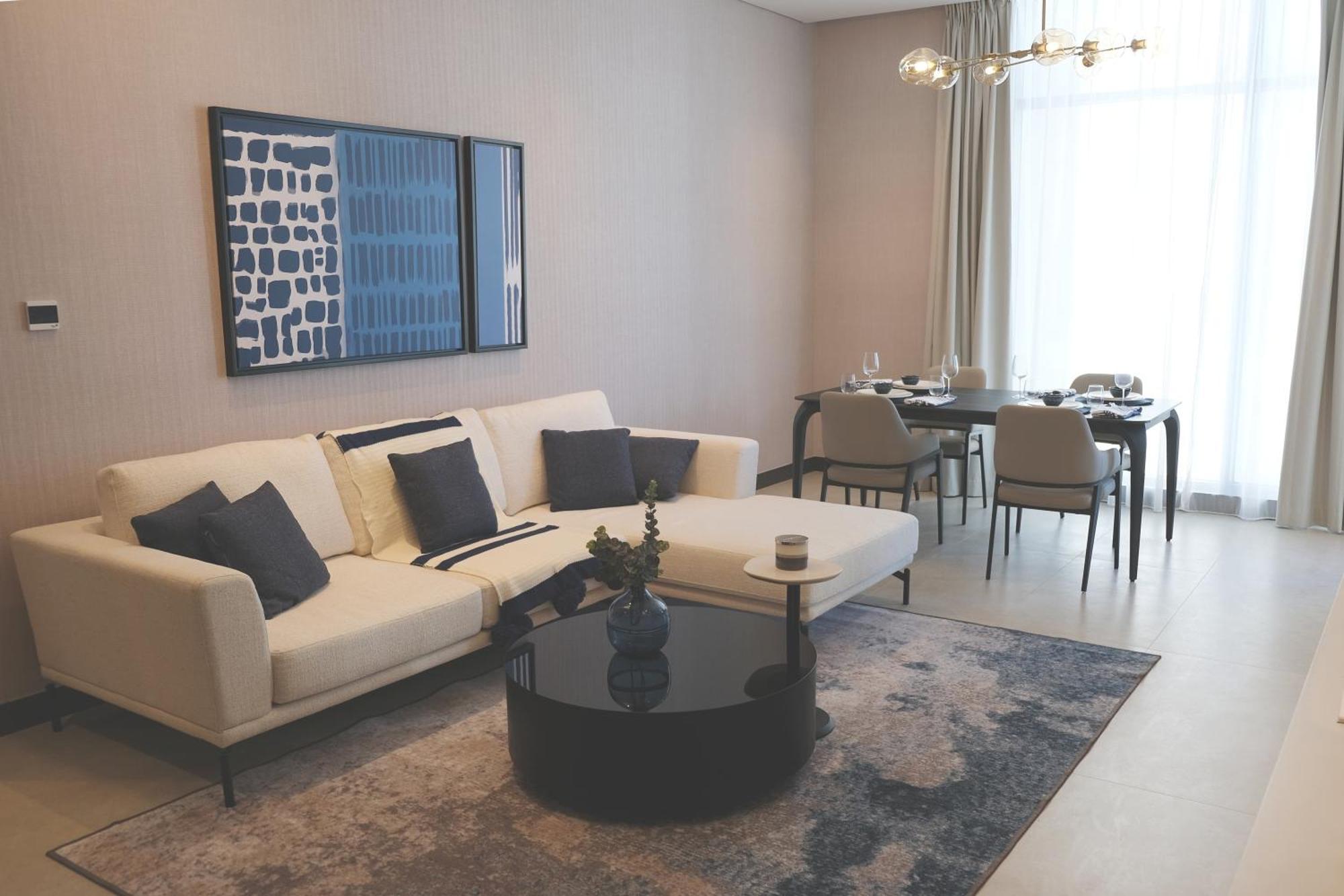 Hotel Charthouse Bahrain Al Manamah Esterno foto Living room